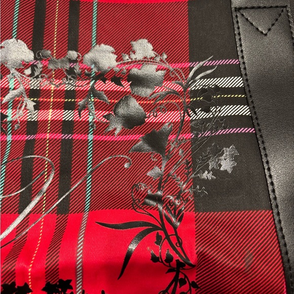 NWT Victoria’s Secret Red and Black Plaid Tote Bag - Picture 9 of 14